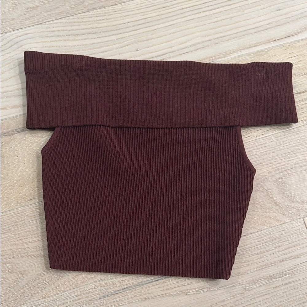 Aritzia Burgundy Babaton Sculpt Knit Off-shoulder Cropped Top NWOT